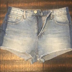 Two toned short shorts